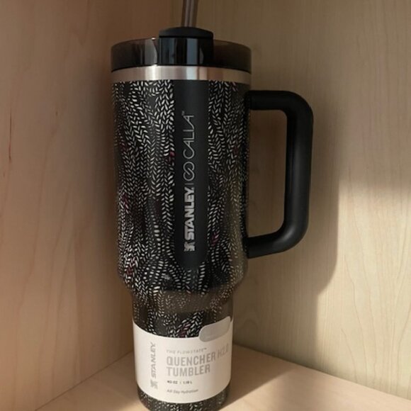 NEW Stanley Water Bottle 40 Oz Quencher H2.0 FlowState™ Tumbler Black NEW $50 - Picture 2 of 11